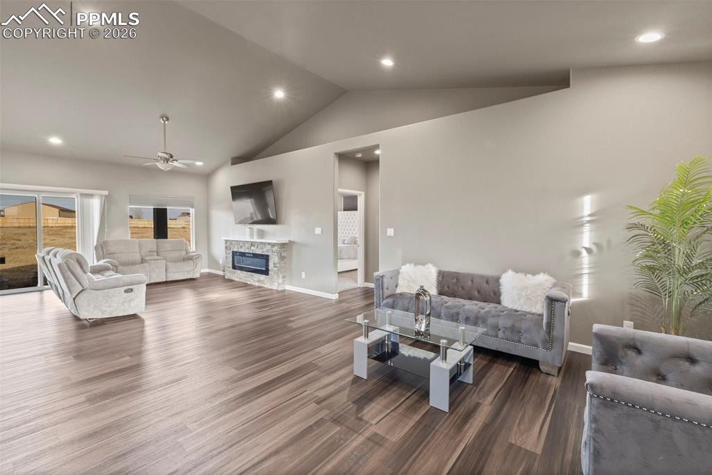 Image 4 of 48: Living Room