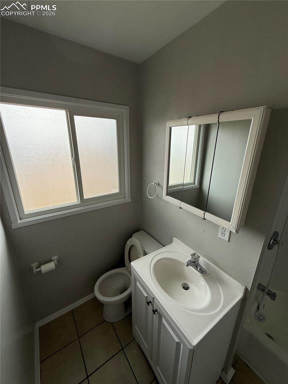 Image 10 of 29: Bathroom