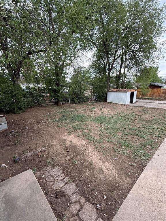 Image 13 of 29: Yard