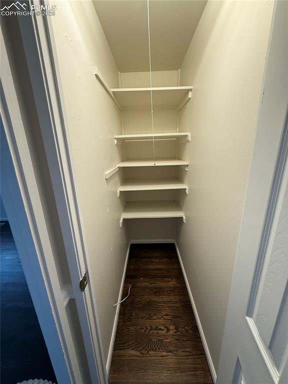 Image 20 of 29: Closet