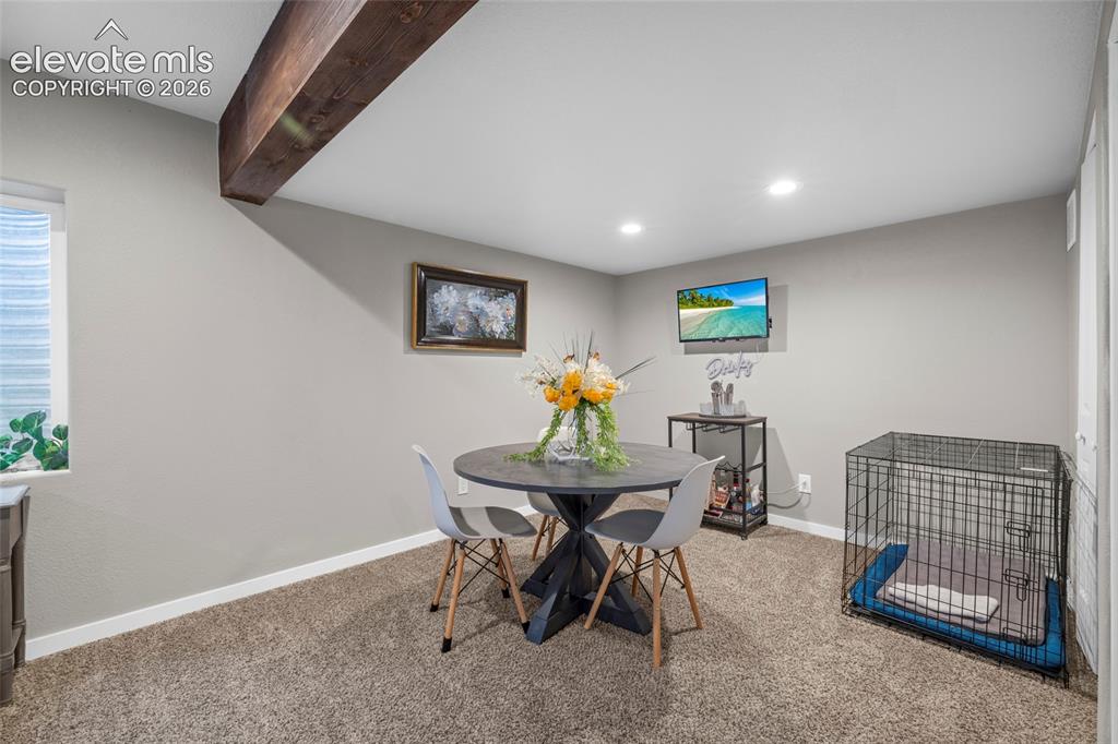 Image 31 of 41: Family Room