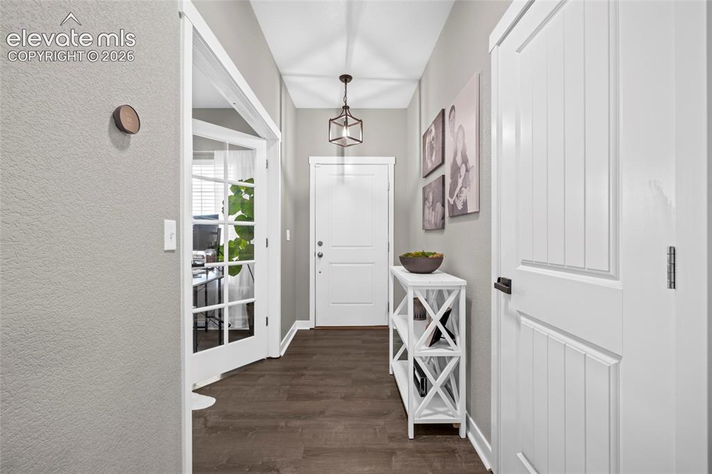 Image 5 of 41: Entrance Foyer