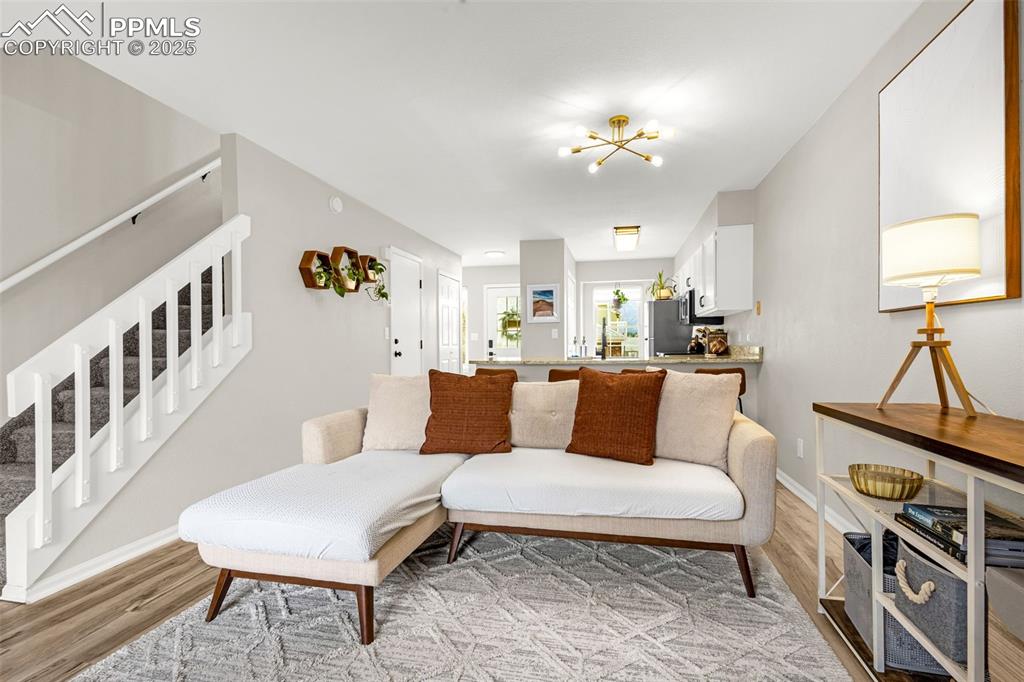 Image 11 of 30: Living Room