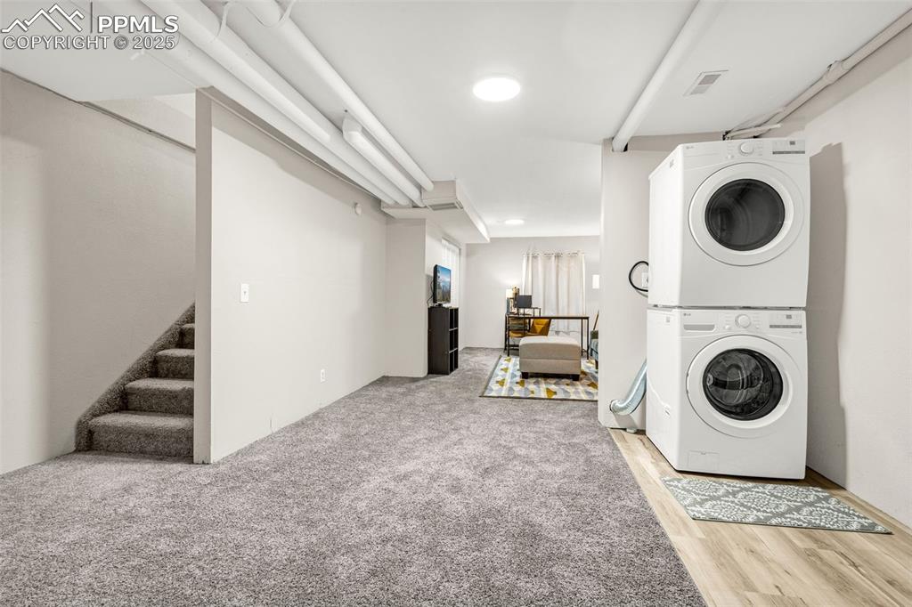 Image 20 of 30: Basement Laundry & Flex Room