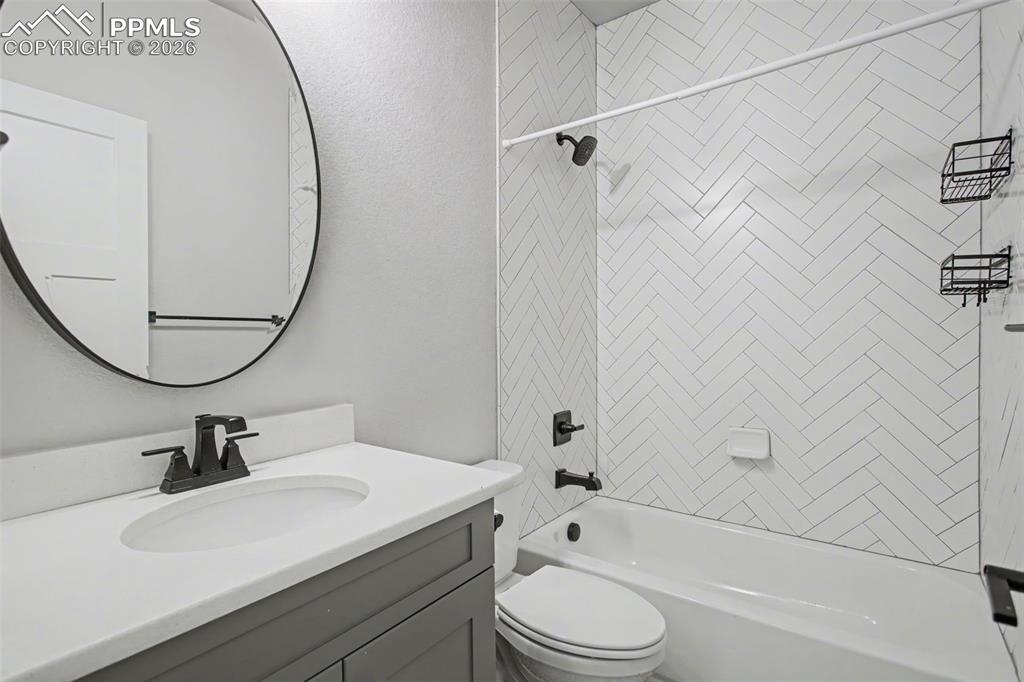 Image 11 of 29: Bathroom