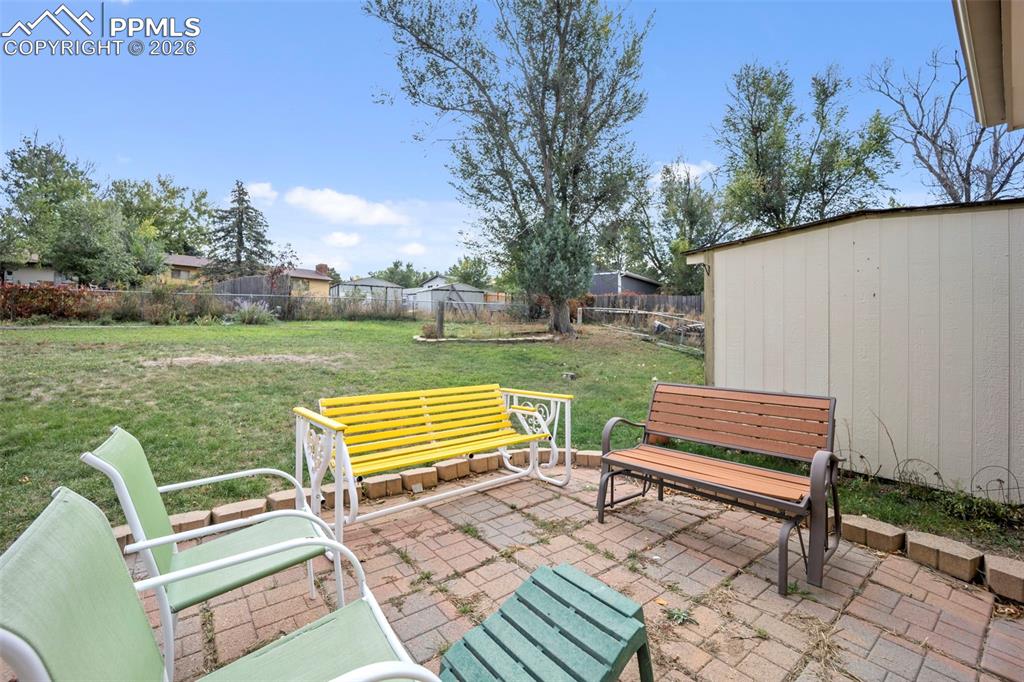 Image 27 of 44: Patio