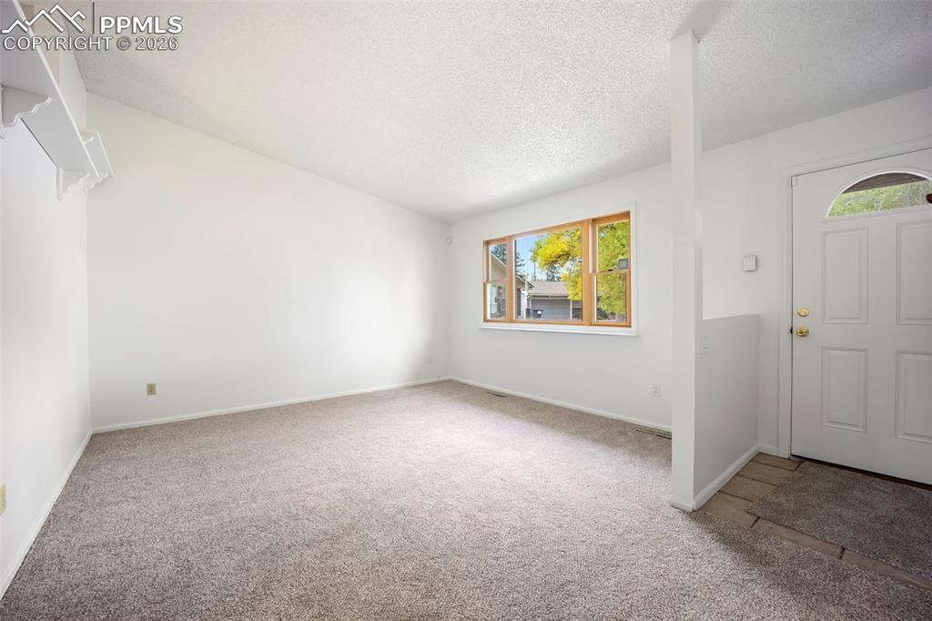 Image 4 of 44: Entry