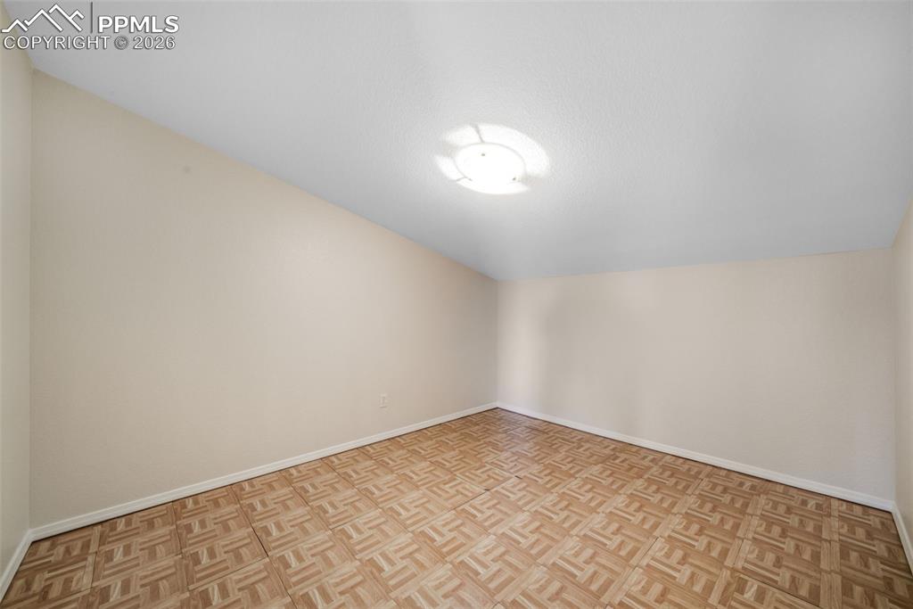 Image 40 of 49: Bonus Room