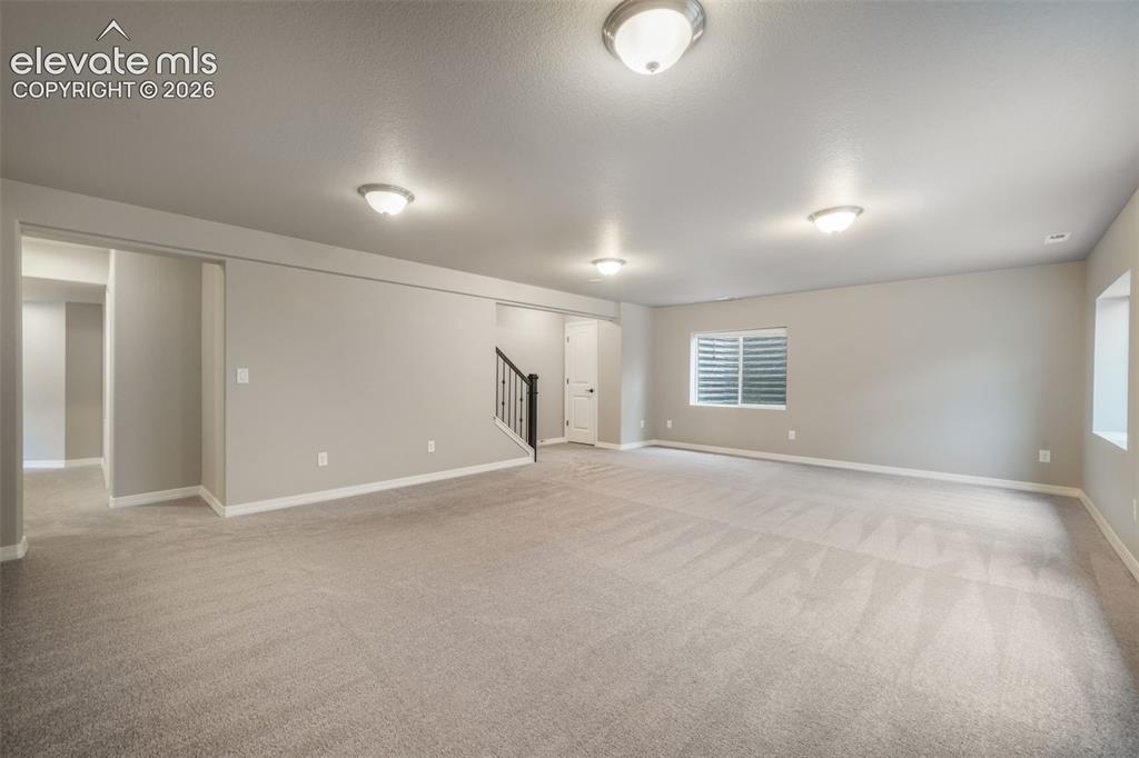 Image 39 of 49: Spacious family room