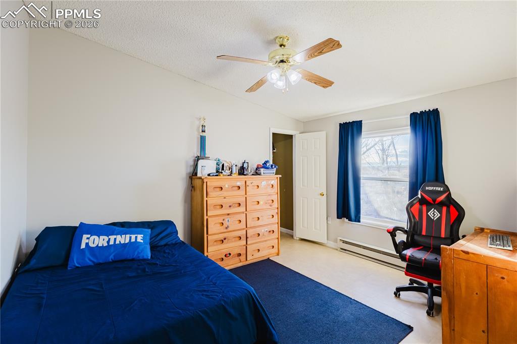 Image 14 of 22: Bedroom