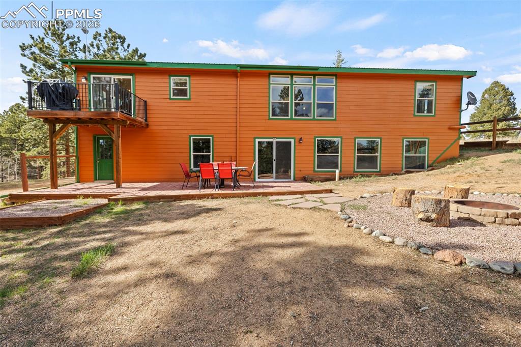 Image 34 of 47: Back of Structure