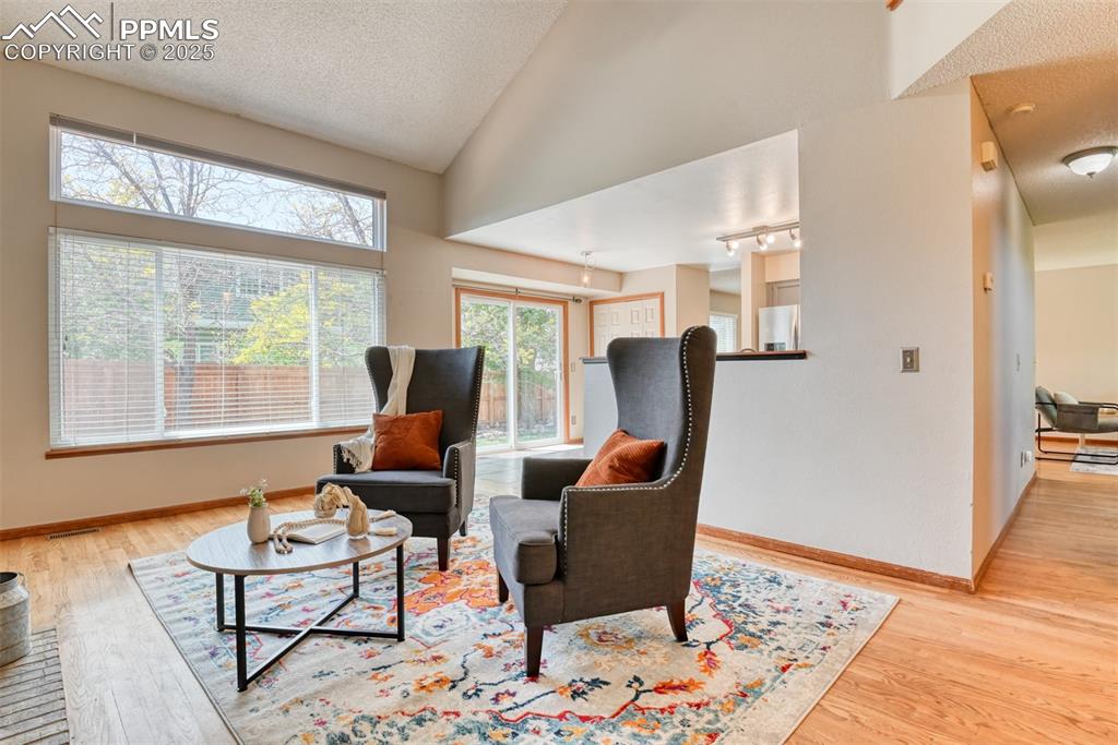 Image 18 of 49: Sitting Room