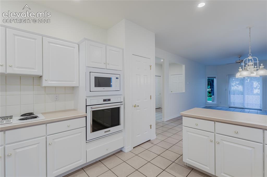 Image 10 of 48: Kitchen
