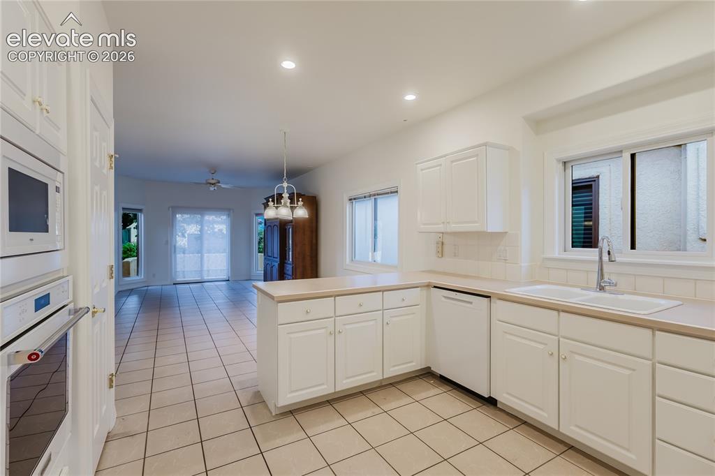 Image 12 of 48: Kitchen
