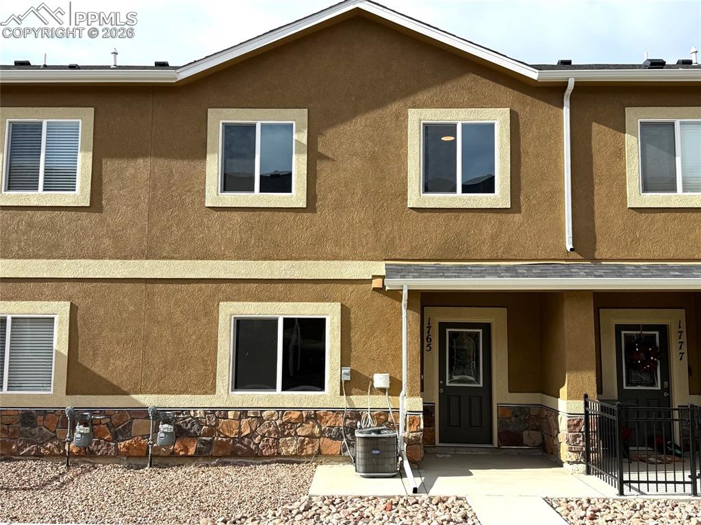 Image 3 of 4: Front of Structure