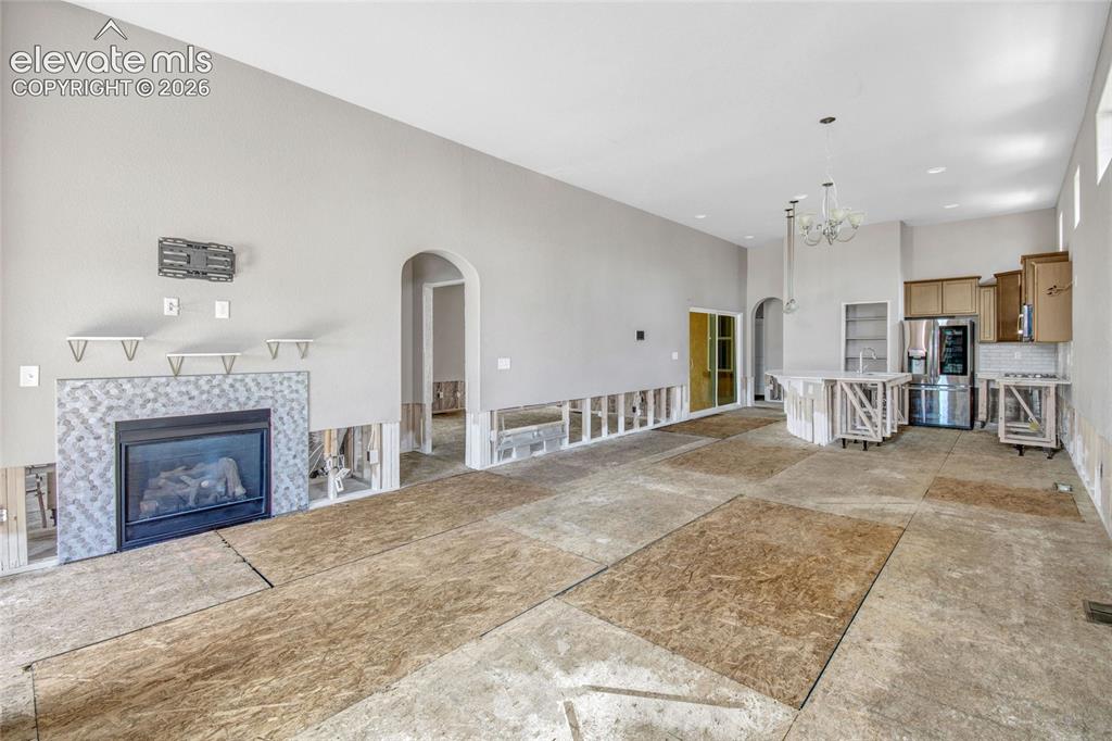 Image 16 of 46: Living Room