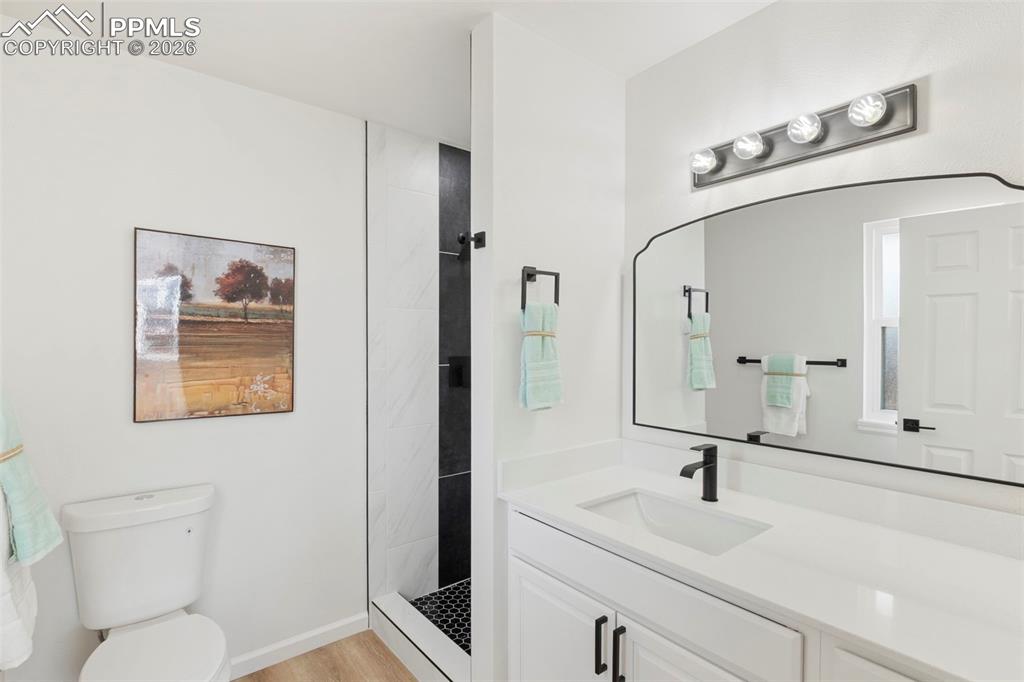 Image 28 of 32: No Description Available