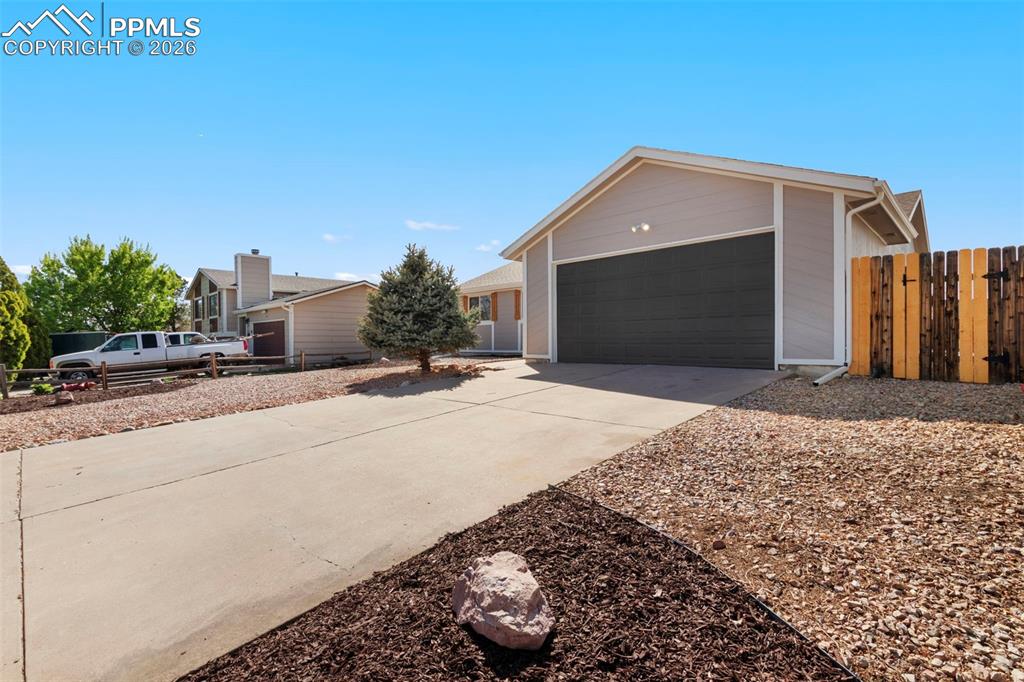 Image 3 of 32: No Description Available