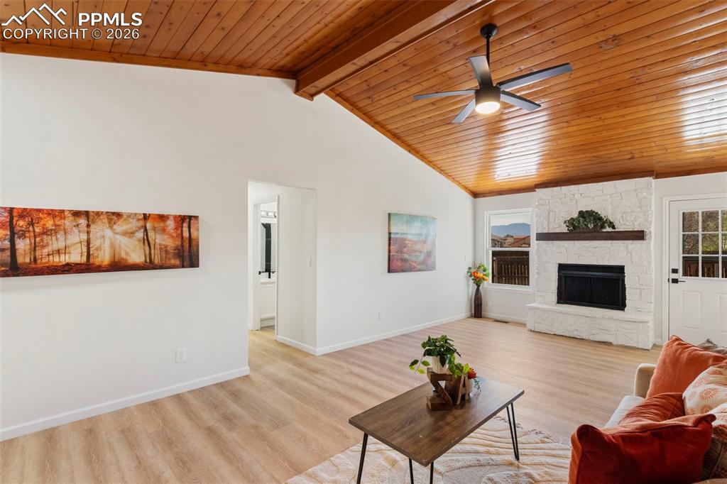 Image 5 of 32: No Description Available