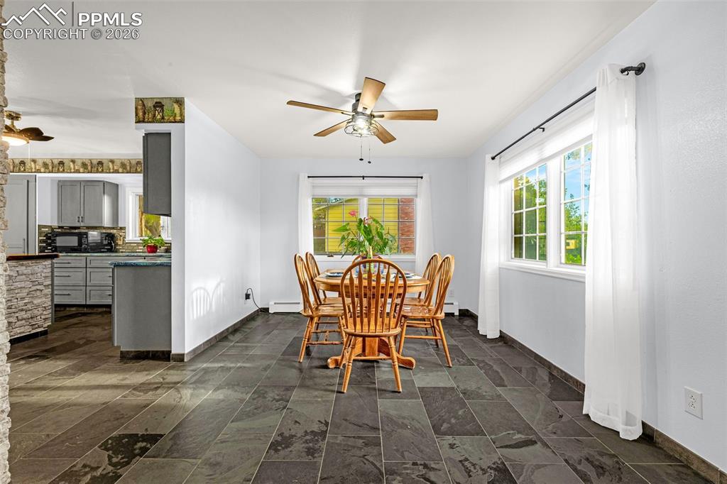 Image 11 of 45: Dining Area