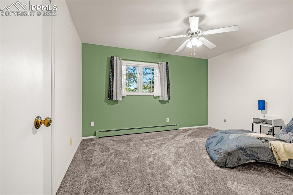 Image 25 of 45: Bedroom