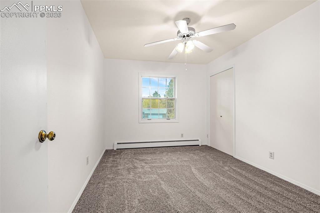 Image 27 of 45: Bedroom