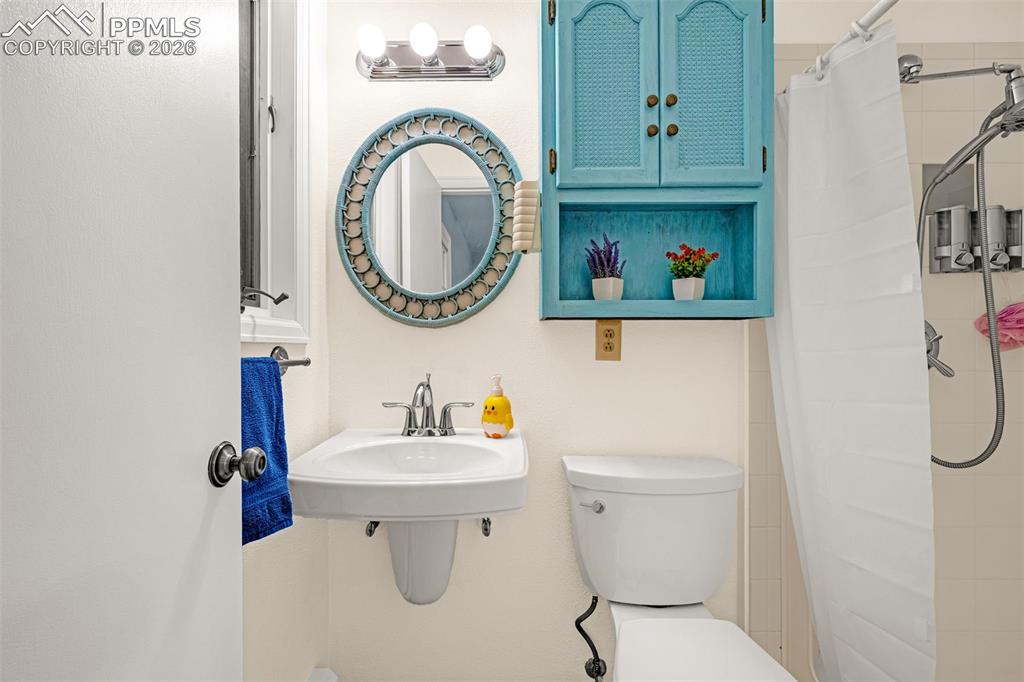 Image 29 of 45: Master Bathroom