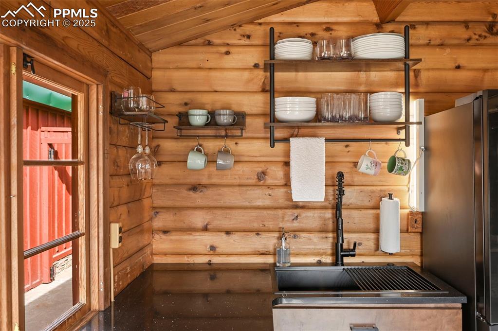 Image 13 of 39: Stable