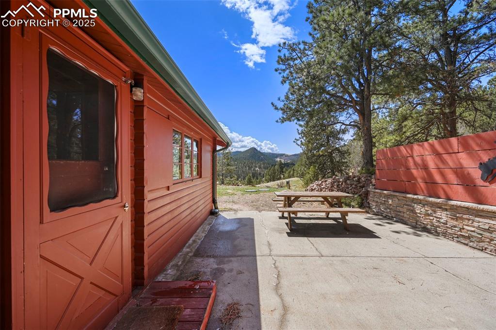 Image 25 of 39: Patio