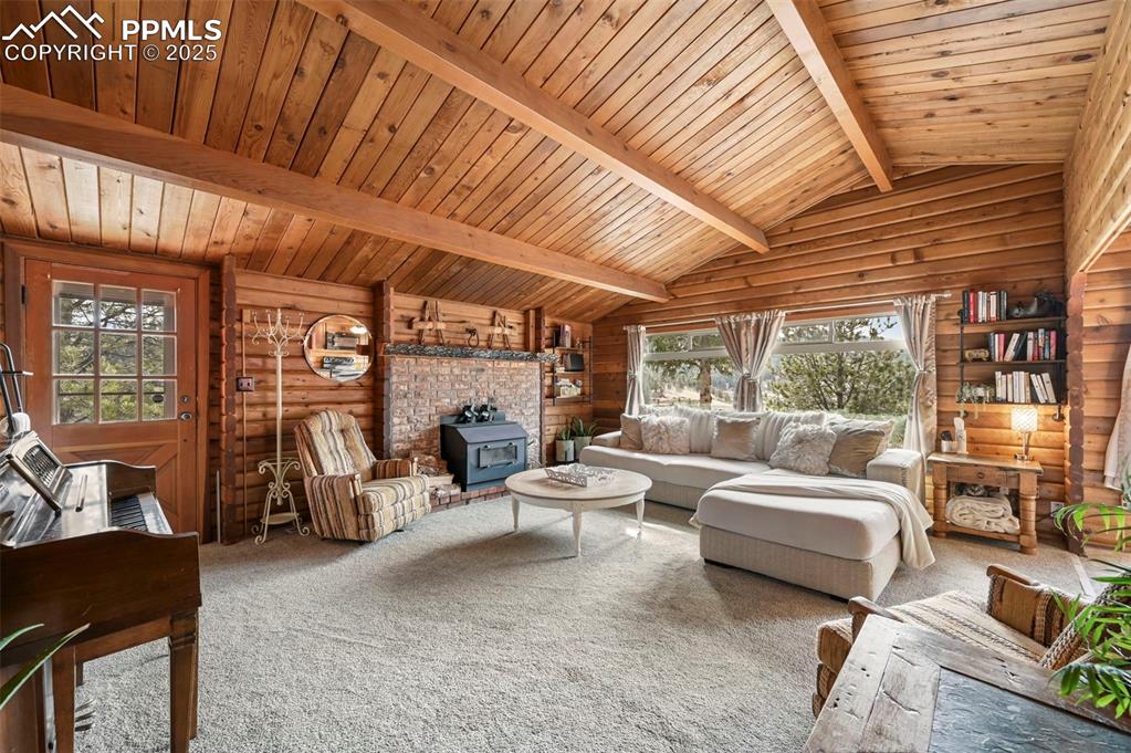 Image 6 of 39: Living Room