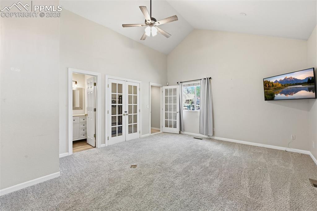 Image 7 of 34: Vaulted Ceilings