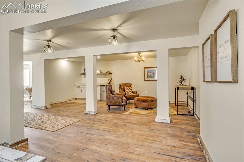 Image 21 of 33: Living Room