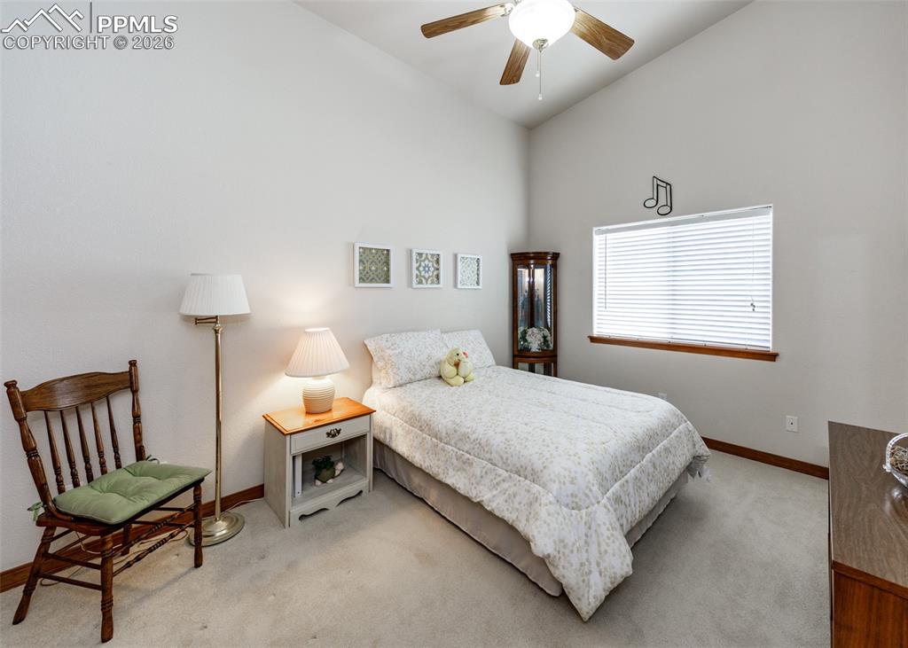 Image 22 of 50: Bedroom