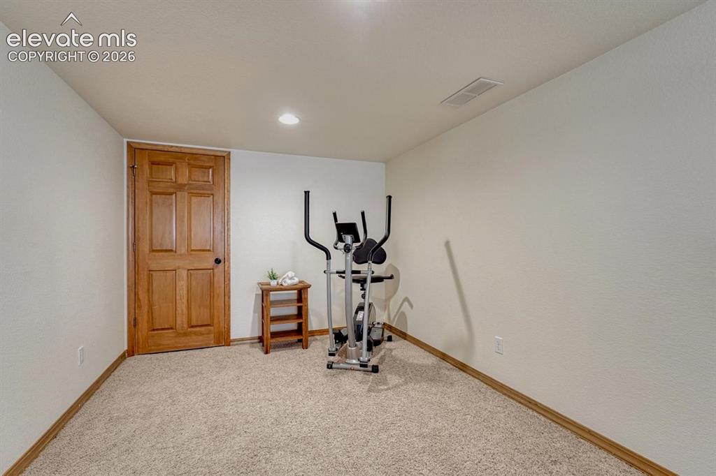 Image 41 of 50: Exercise Room