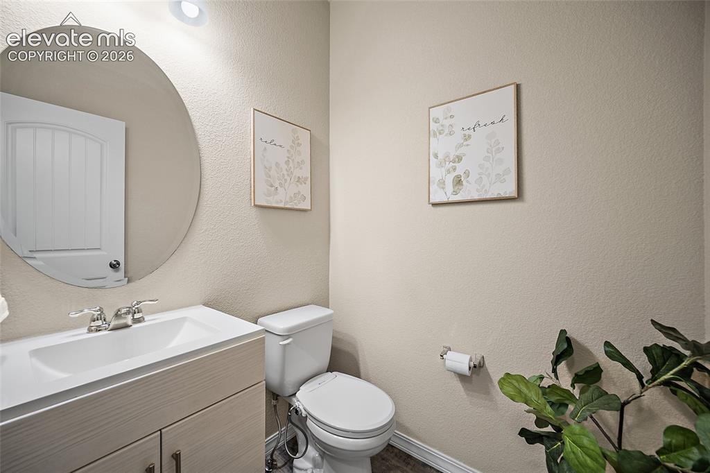 Image 4 of 38: Guest bathroom 