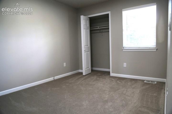 Image 21 of 23: Bedroom