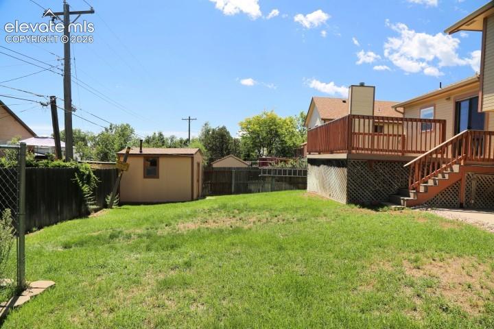 Image 7 of 23: Yard