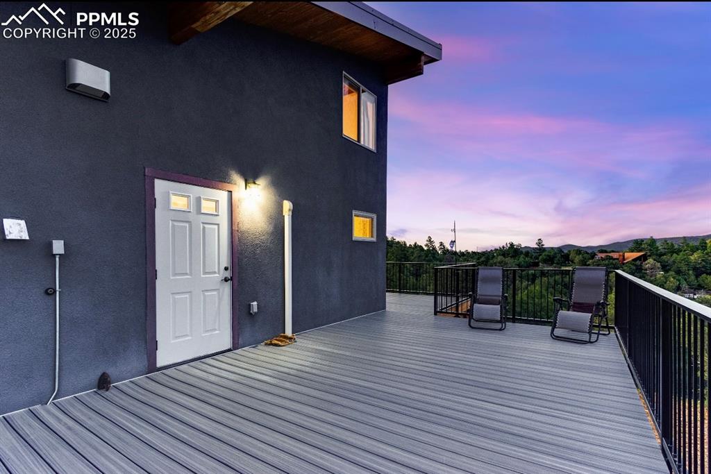 Image 10 of 47: Deck