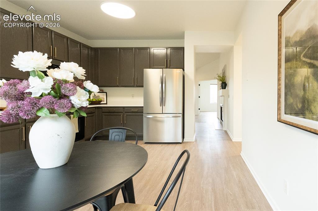 Image 9 of 26: Kitchen