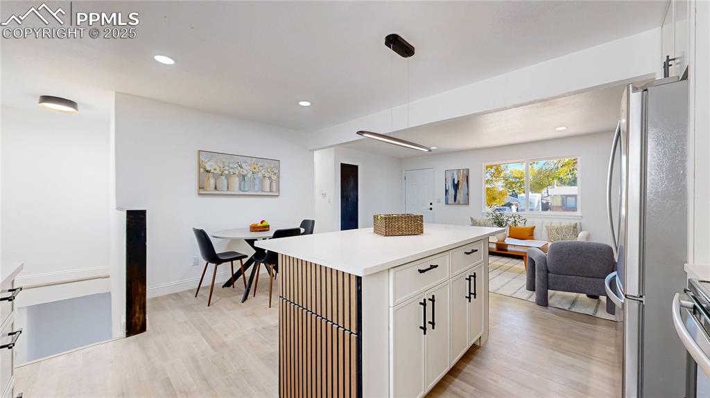 Image 11 of 50: Kitchen