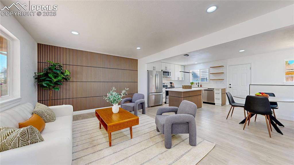 Image 14 of 50: Living Room