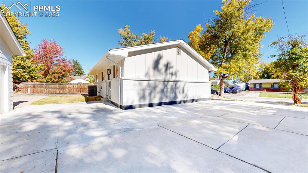 Image 34 of 50: Side of Structure