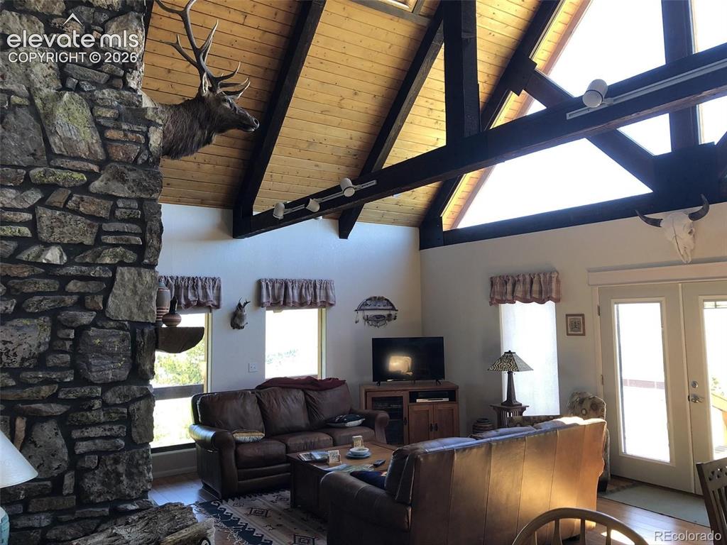 Image 11 of 35: Living Room