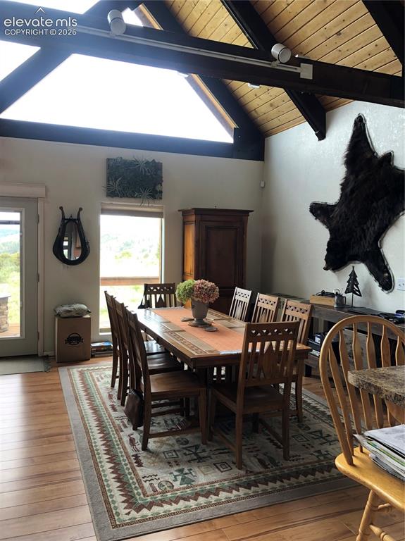 Image 13 of 35: Dining Area