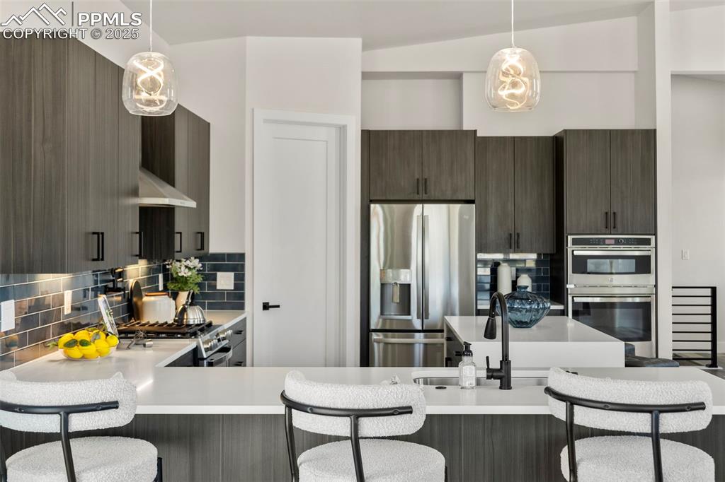 Image 9 of 36: Kitchen