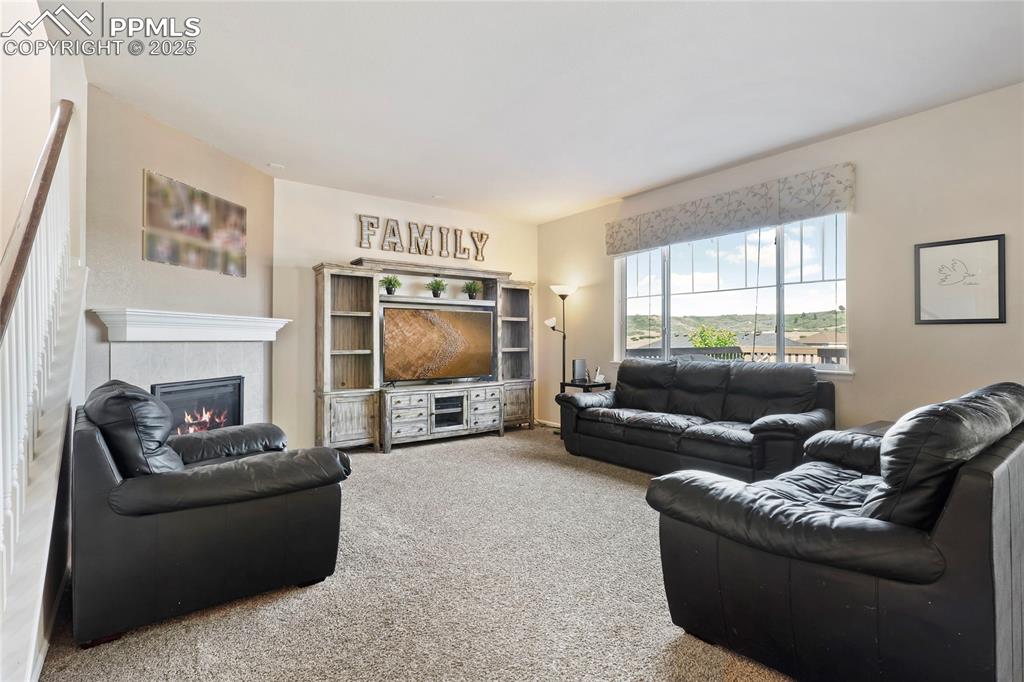 Image 6 of 30: Living Room