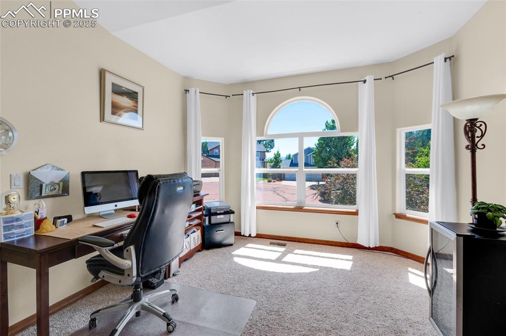 Image 15 of 45: Office