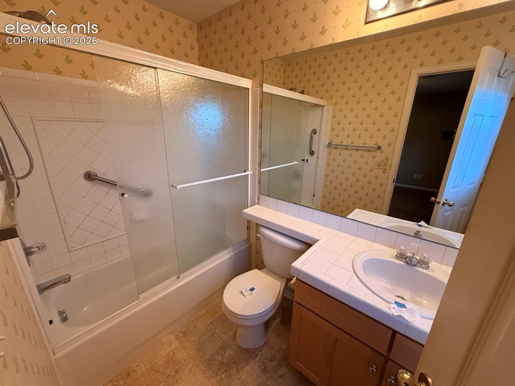 Image 18 of 42: Master Bathroom