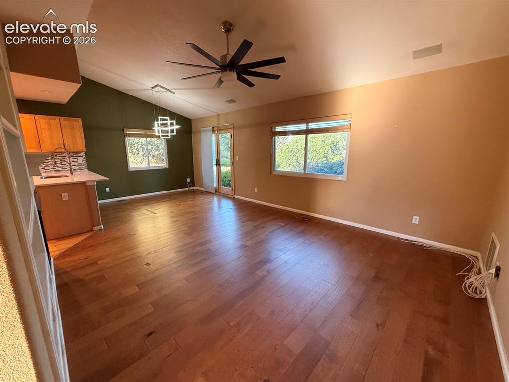Image 19 of 42: Living Room