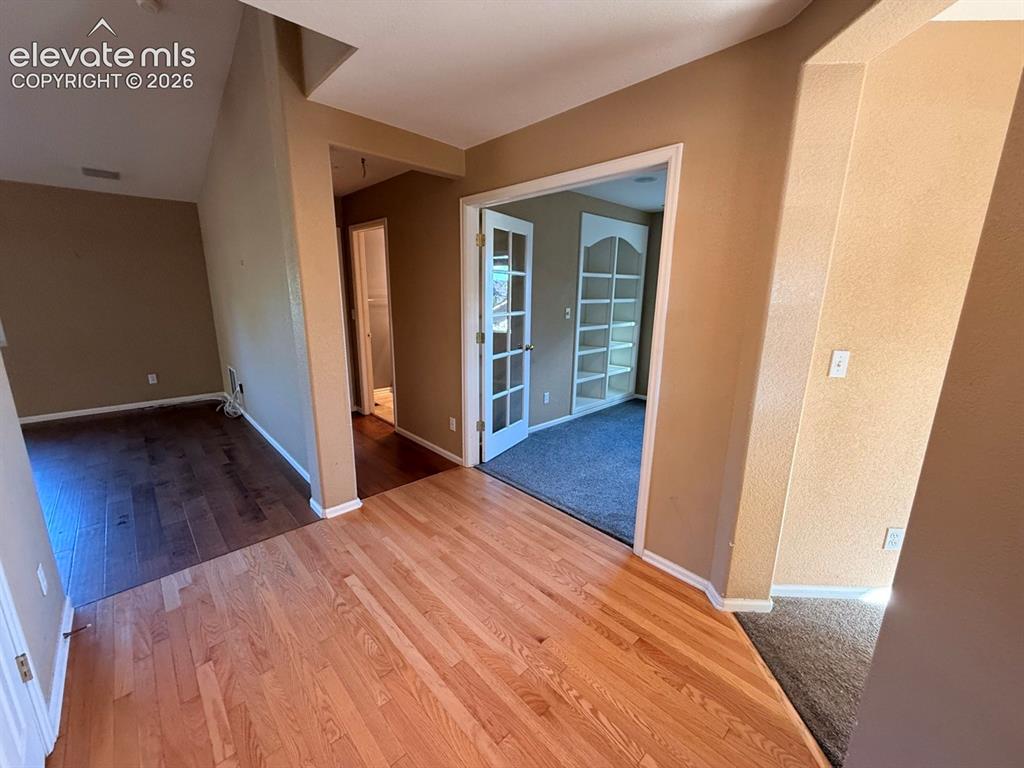 Image 5 of 42: Entrance Foyer